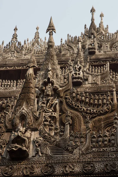 Shwenandaw Kyaung Tapınağı