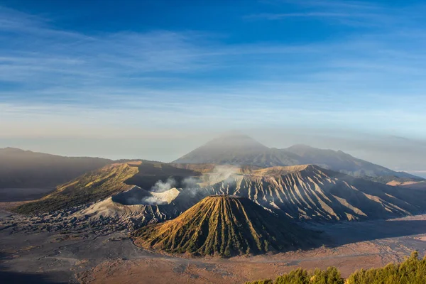 Mount Bromo mavi gökyüzü gün zaman doğa manzara arka plan