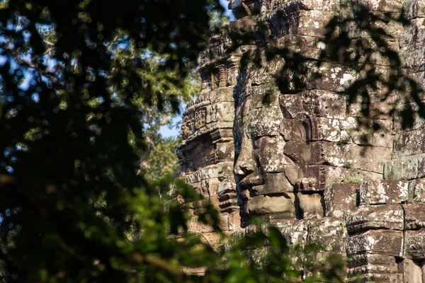 Древний храм Прасат-Байон, Ангкор-том — стоковое фото