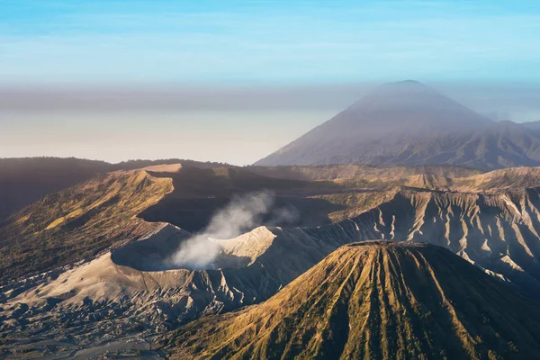Mount Bromo mavi gökyüzü gün zaman doğa manzara arka plan