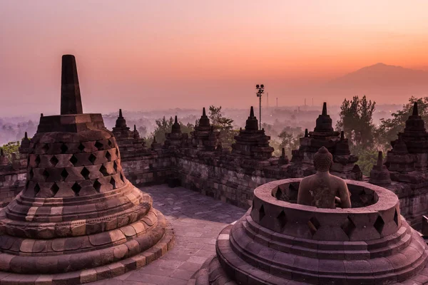 Borobudur Tapınağı, yogyakarta, java, Endonezya.