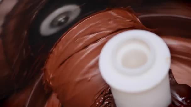 Making chocolate on a machine, melanger. Stop and turn on the machine.Food concept. Close up. — 비디오