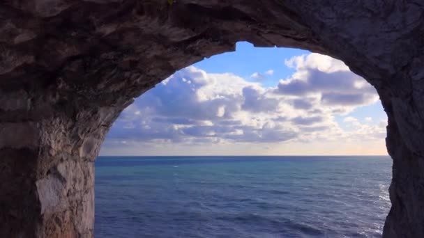 Nubes sobre el mar Adriático - Ciudad Vieja jalá Ulcinj jalá Montenegro — Vídeo de stock