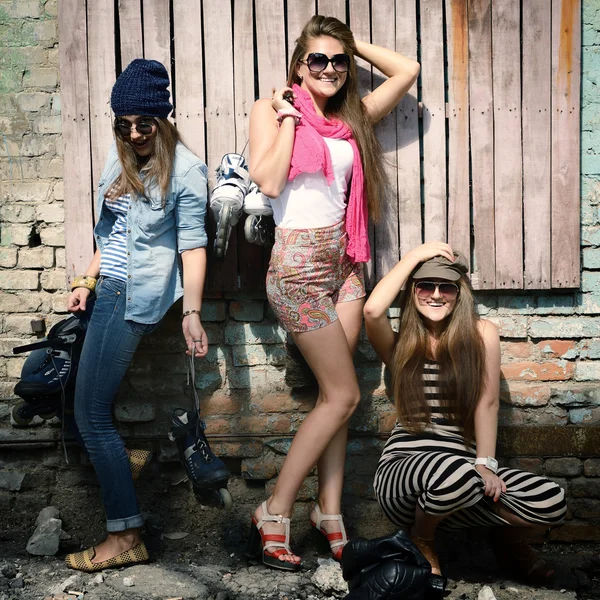 Girls with roller skates — Stock Photo, Image