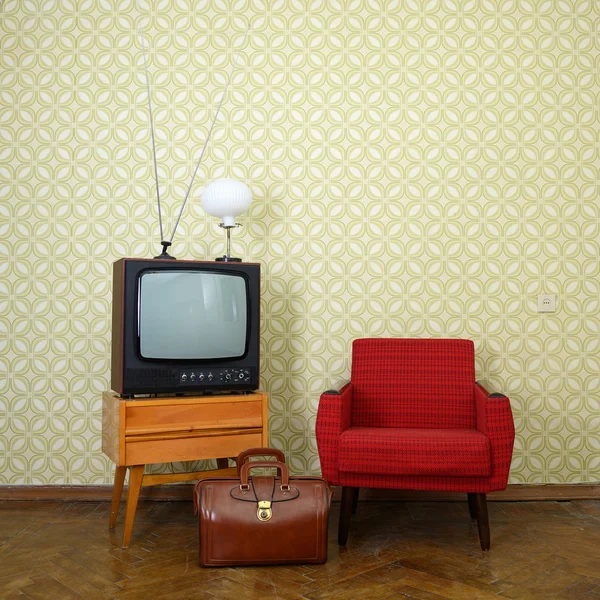 Quarto vintage com retro tv — Fotografia de Stock