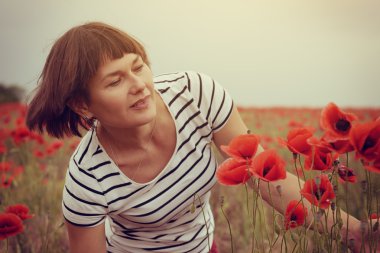 neşeli çekici kadın