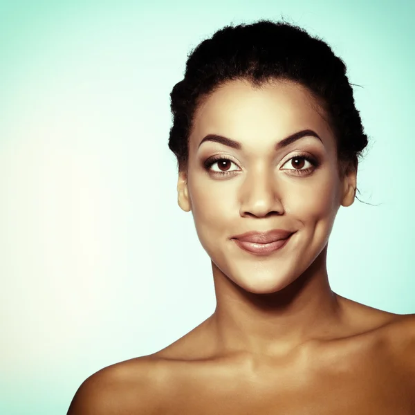 Young mulatto woman — Stock Photo, Image