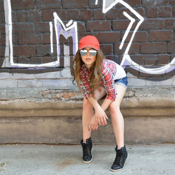 Girl in red hat — Stock Photo, Image