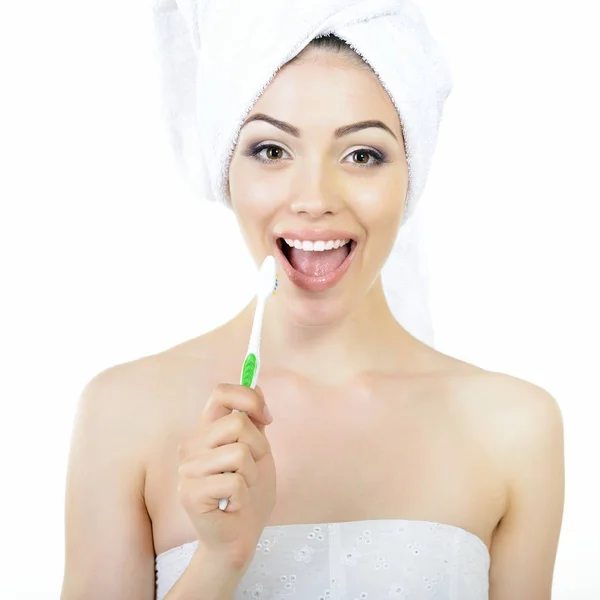 Mujer alegre con cepillo de dientes — Foto de Stock