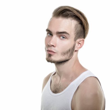Çekici genç adam.