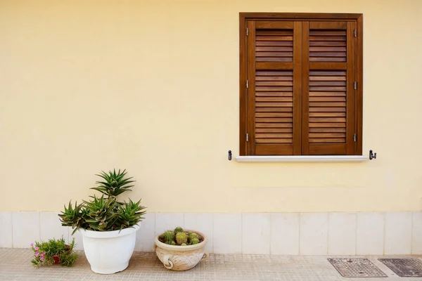 Mediterranean house with window — Stock Photo, Image