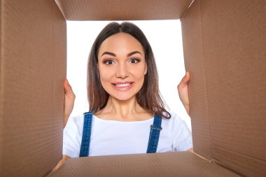 Mutlu kız açılış posta paketi