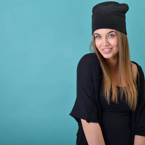 Woman in black warm hat — Stock Photo, Image