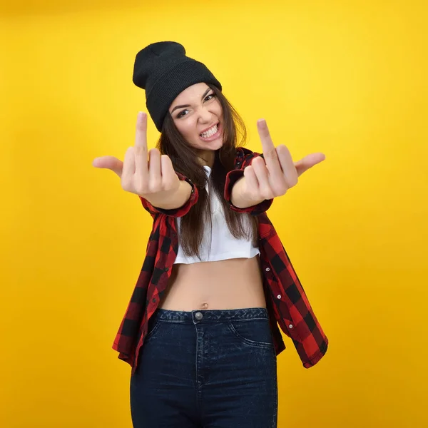 Mujer hipster en sombrero negro —  Fotos de Stock