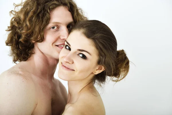 Frumusețe tânăr mulțumit cuplu — Fotografie, imagine de stoc