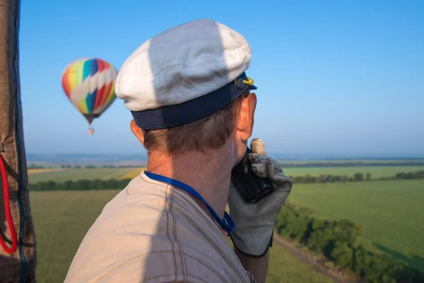 Jovem piloto de balão — Fotografia de Stock