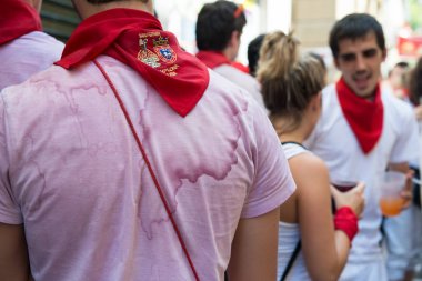Şarap, San Fermin Festivali, 06 Ju geleneksel giyim mans