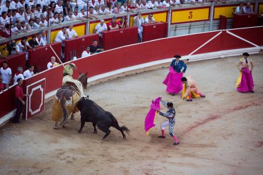 Boğa güreşi. Corrida Pamplona,: Navarra, Spain, 10 / 20 Temmuz