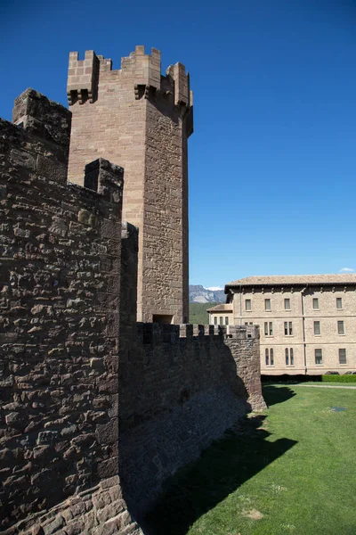 Gamla spanska slottet Javier, Navarra, Spanien. Kulturella och hist — Stockfoto