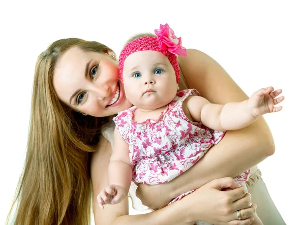 Joven madre con su hija bebé feliz sonriente, estudio portra — Foto de Stock