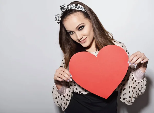 Beautiful Girl Holding Large Paper Red Heart Heartbreaker Temptress Seductive — Stock Photo, Image