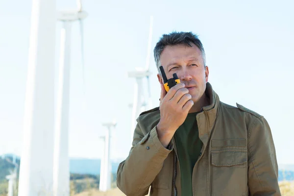 Man Working Outdoor Wind Turbines Image Toned — Stock Photo, Image