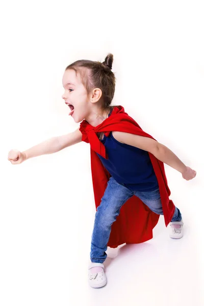 Очаровательная Маленькая Девочка Летит Супергерой Голубой Футболке Красной Мантии Супер — стоковое фото