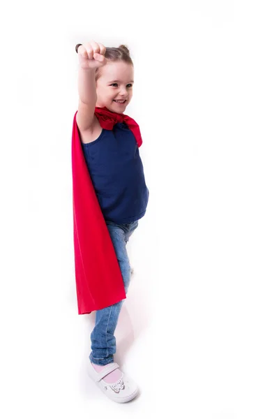 Adorable Niña Volando Como Superhéroe Camiseta Azul Manto Rojo Super — Foto de Stock