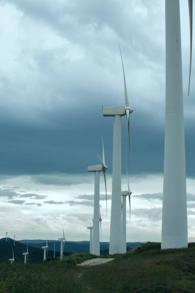 Turbinas Eólicas Generadores Viento Generadores Aerogeneradores Energía Alternativa Molinos Viento — Foto de Stock