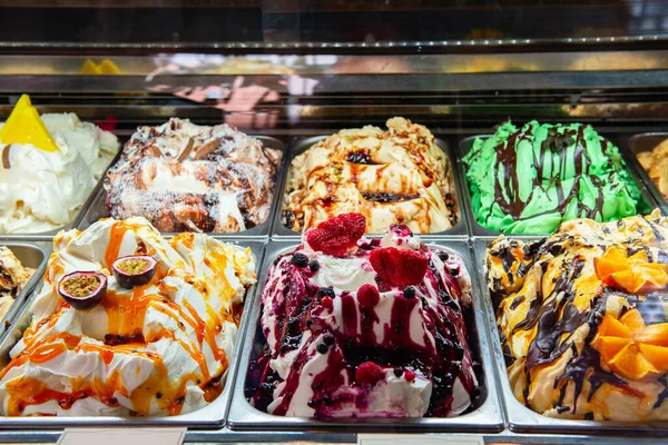 Glass Rom Italien Italiensk Gelateria Glasscafé Skyltfönster Med Godis — Stockfoto