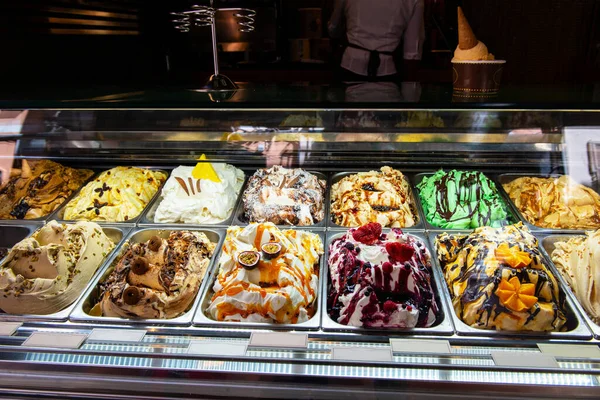 Παγωτό Στη Ρώμη Ιταλία Ιταλική Ζελατέρια Παγωτατζίδικο Βιτρίνα Γλυκά — Φωτογραφία Αρχείου