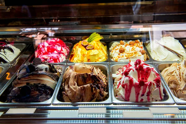 Glass Rom Italien Italiensk Gelateria Glasscafé Skyltfönster Med Godis — Stockfoto