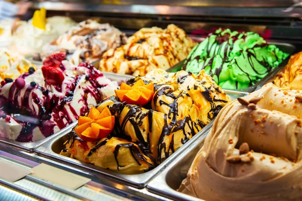 Glass Rom Italien Italiensk Gelateria Glasscafé Skyltfönster Med Godis — Stockfoto