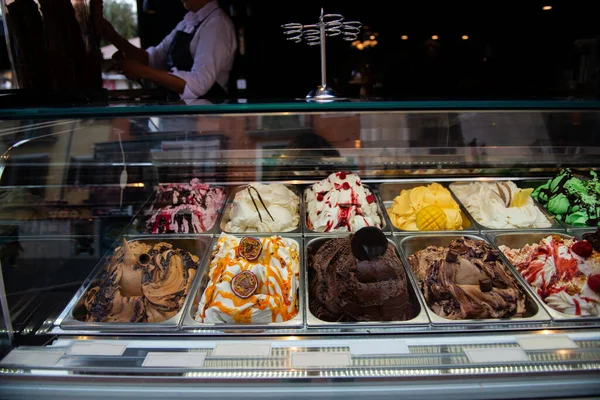 Glass Rom Italien Italiensk Gelateria Glasscafé Skyltfönster Med Godis — Stockfoto