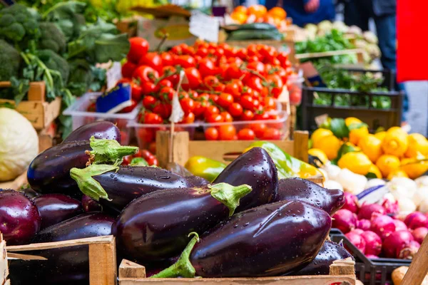 Mercado Legumes Frutas Itália Comida Agrícola Produtos Orgânicos Frescos Clientes — Fotografia de Stock