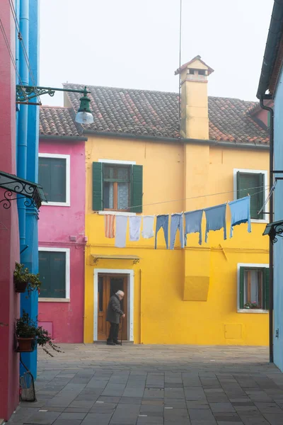 Casas Coloridas Ilha Italiana Burano Província Veneza Itália Edifícios Multicoloridos — Fotografia de Stock