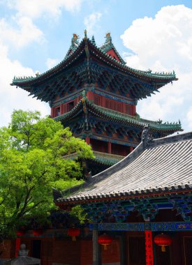 Şaolin, Budist manastırı ve Çin 'in merkezindeki Songshan Dağı' ndaki tapınak.. 