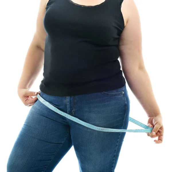 Overgewicht Ongelukkige Jonge Vrouw Meten Van Haar Heupen Geïsoleerd Witte — Stockfoto