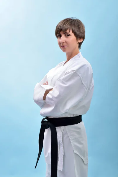 Young Karate Woman White Kimono Black Belt Demonstrates Fighting Stances — Stock Photo, Image