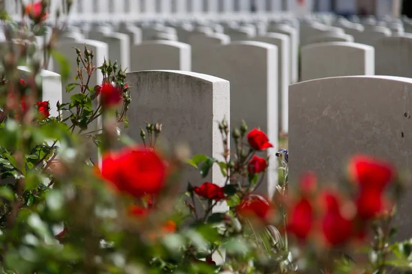 Τάιν κούνια νεκροταφείο — Φωτογραφία Αρχείου