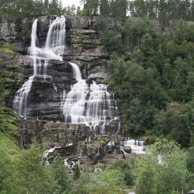 Tvindefossen şelale 