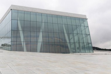 Oslo opera binası