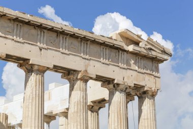 Parthenon Akropolis üzerindeki