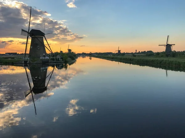 Les moulins de Kinderdijk — Photo