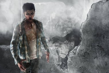 Terk edilmiş binada korkunç zombi