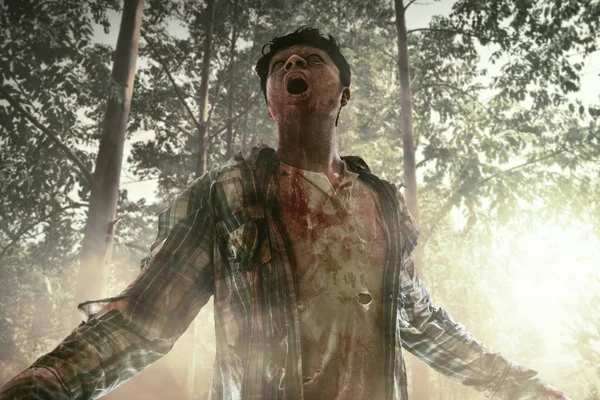 Az erdő ijesztő zombi — Stock Fotó