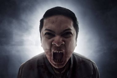 Duman arka planda çığlık vampir