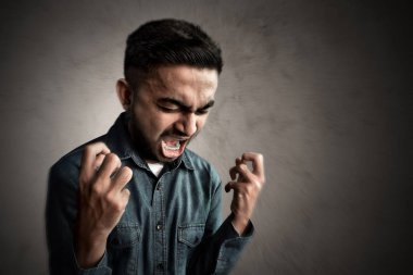 Asya adam ifade çığlık