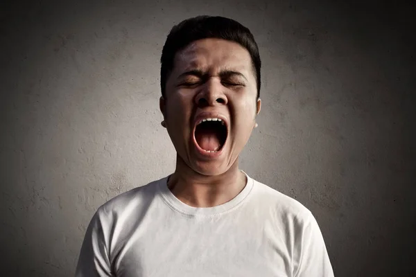 Asiático Hombre Gritando Expresión — Foto de Stock