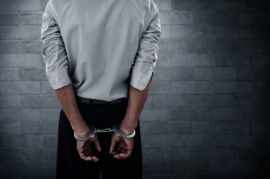 iş adamı kelepçeli